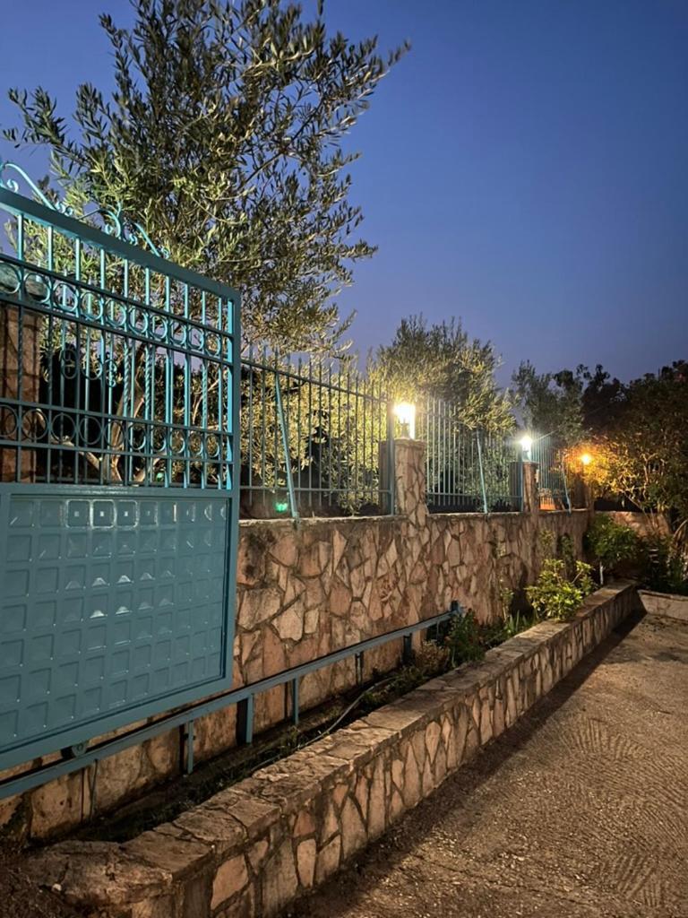 Gregory'S Apartments Ксамил Экстерьер фото